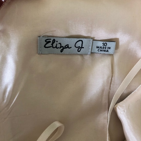 Eliza J Gold Jacquard Cocktail Dress - Picture 7 of 9